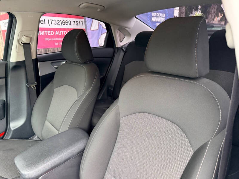 2022 Kia Forte FE