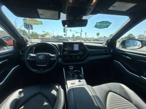 2021 Toyota Highlander XSE