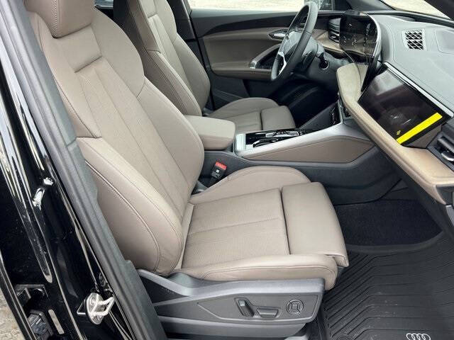 2025 Audi Q5 quattro Prestige TFSI