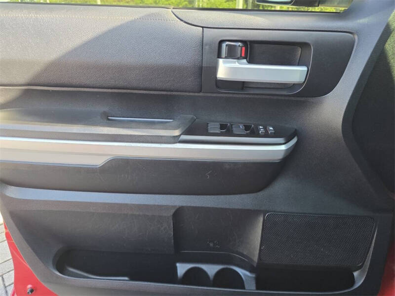 2017 Toyota Tundra SR5