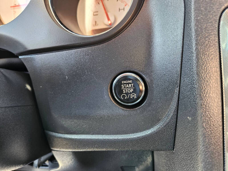 2013 Dodge Challenger SXT