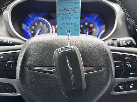 2025 Chrysler Pacifica Select