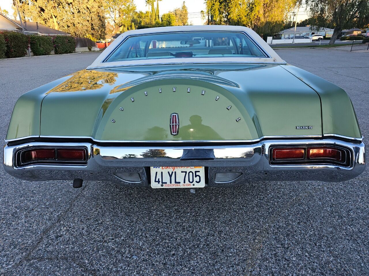 1972 Lincoln Mark IV 30