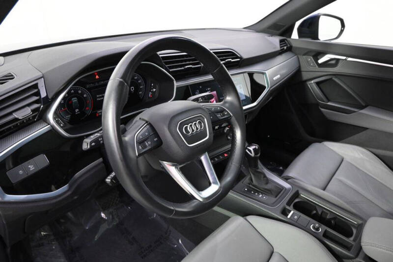 2022 Audi Q3 quattro S line Prem Plus 45 TFSI