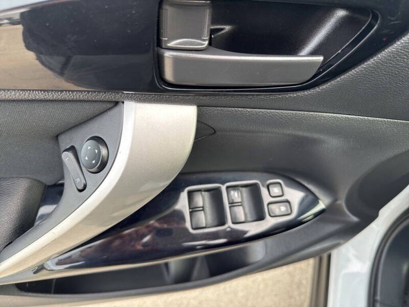 2024 Mitsubishi Eclipse Cross LE