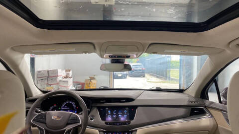 2017 Cadillac XT5 Premium Luxury