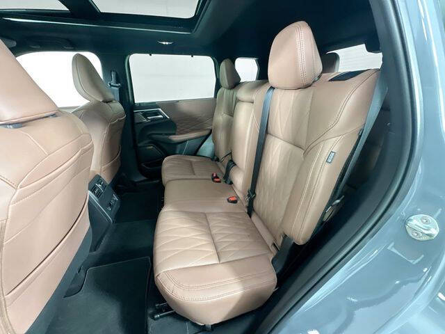 2025 Mitsubishi Outlander SEL