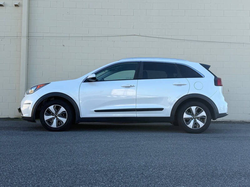 2017 Kia Niro LX
