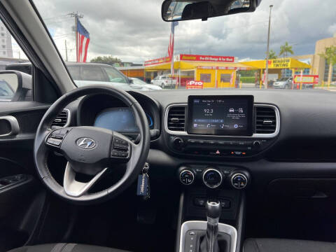2023 Hyundai Venue SEL