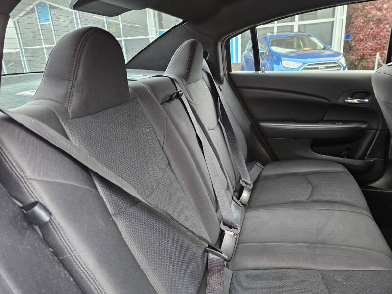 2013 Chrysler 200 LX