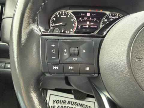 2022 Nissan Pathfinder SL