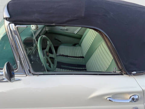 1957 Ford Thunderbird