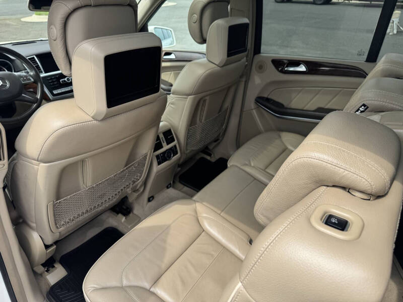 2014 Mercedes-Benz GL-Class GL 550 4MATIC