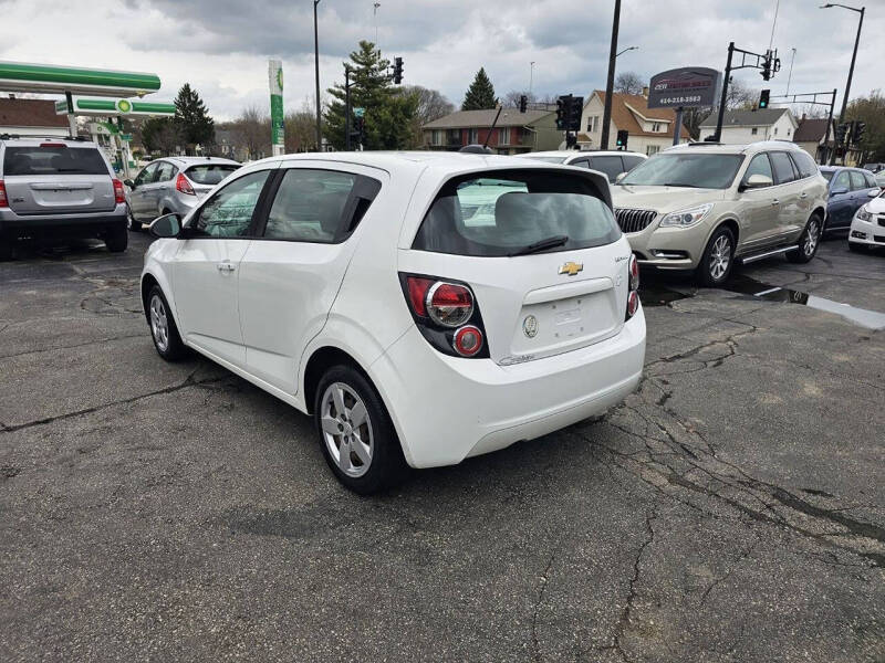 2016 Chevrolet Sonic LS Auto