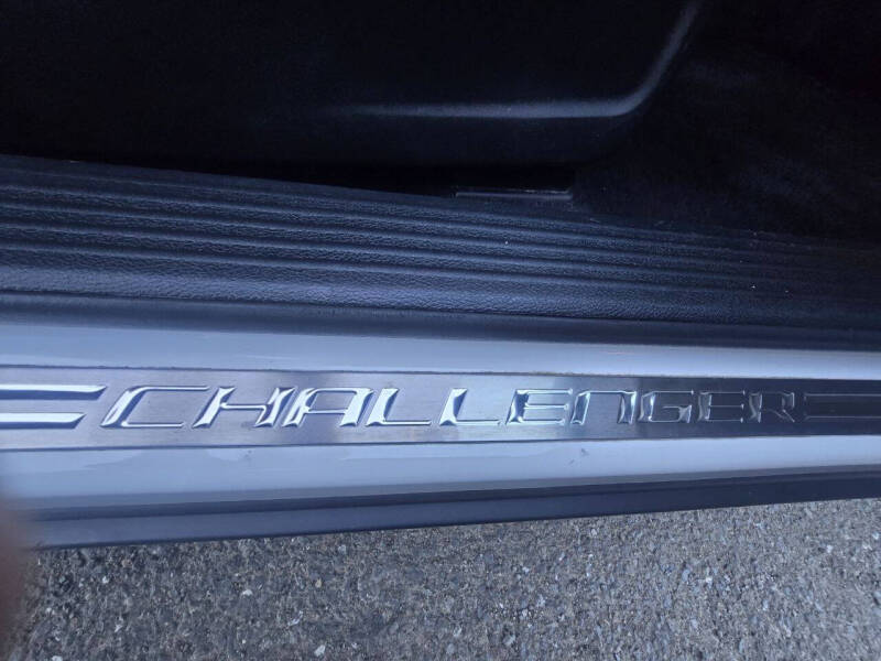 2015 Dodge Challenger SXT
