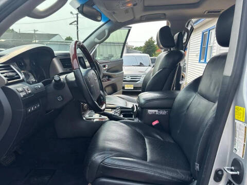 2013 Lexus LX 570