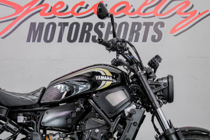 2023 Yamaha XSR700