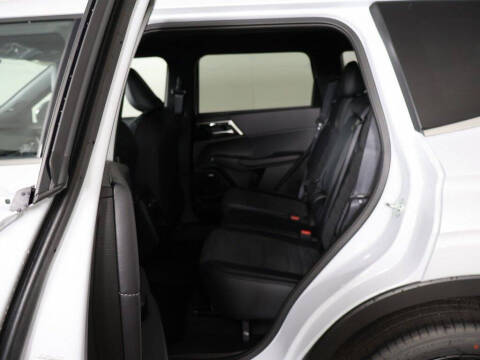 2026 Mitsubishi Outlander LE