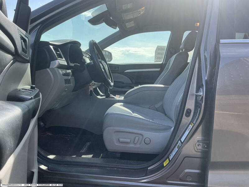 2019 Toyota Highlander LE Plus