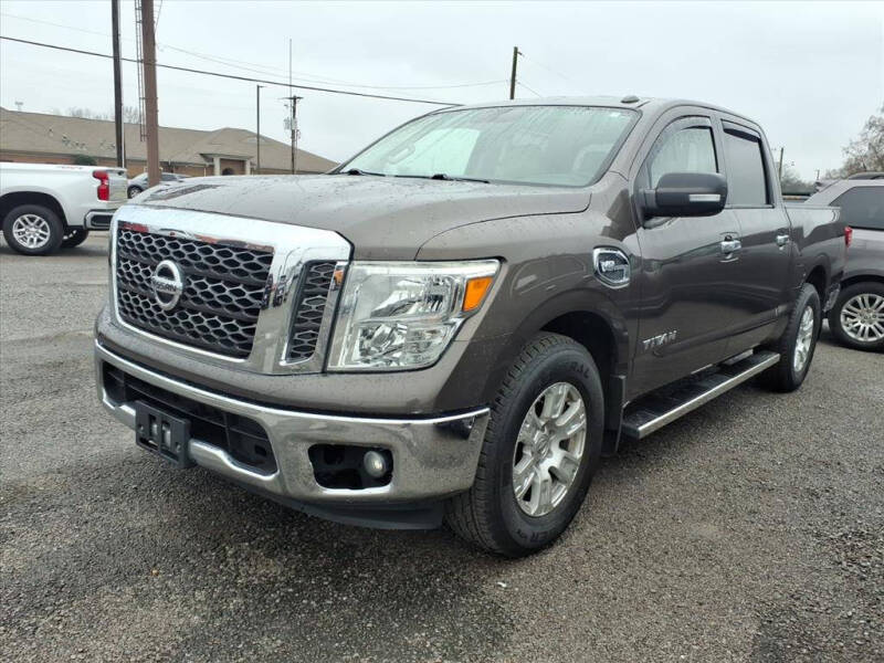 2017 Nissan Titan SV