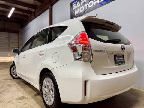2015 Toyota Prius v Three
