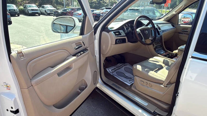 2011 Cadillac Escalade Premium