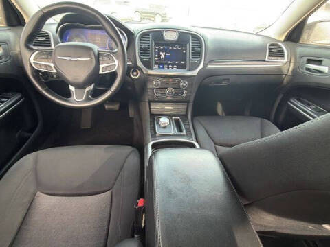 2020 Chrysler 300 Touring