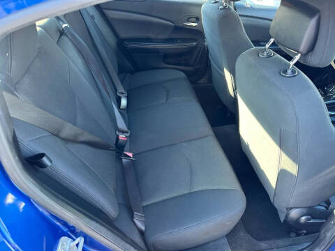 2013 Dodge Avenger SE