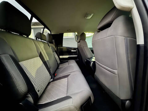 2014 Toyota Tundra SR5