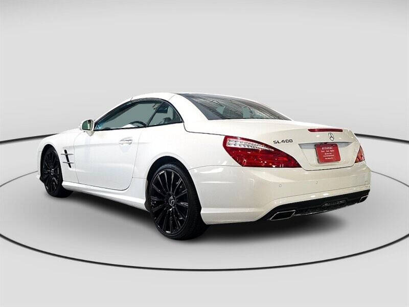 2015 Mercedes-Benz SL-Class 6