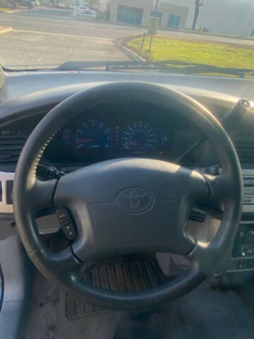 2003 Toyota Sienna XLE