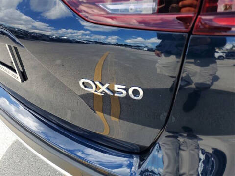 2025 Infiniti QX50 Luxe