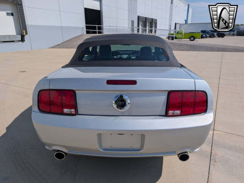 2005 Ford Mustang