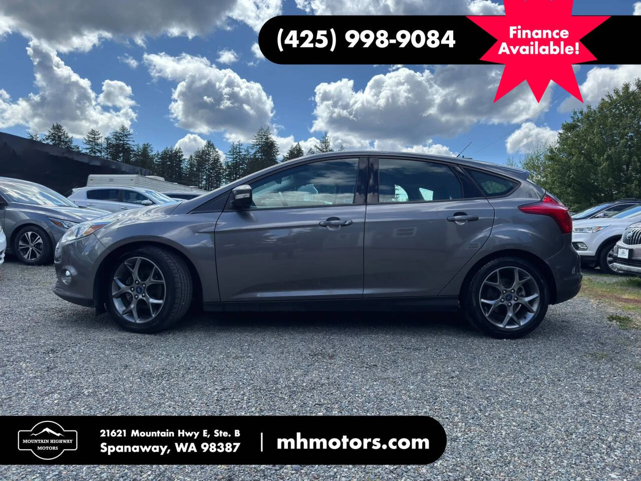 Gray 2014 Ford Focus SE SE 4dr Hatchback 2