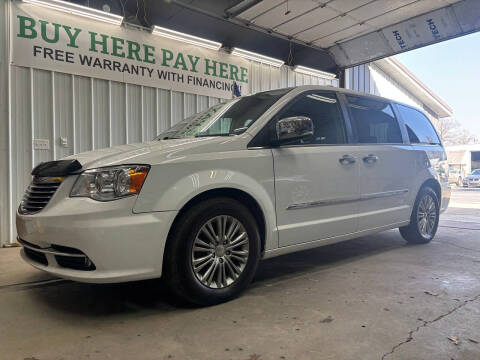 2016 Chrysler Town and Country for sale at Patrick Auto Group in Knox IN