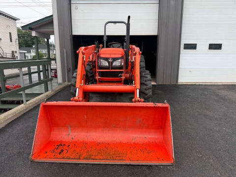 2008 Kubota M5040 Tractor w/ loader