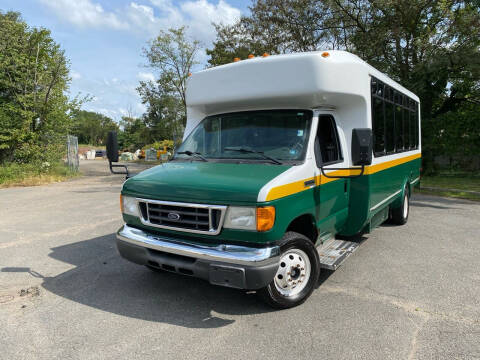 2006 Ford E-Series for sale at JMAC IMPORT AND EXPORT STORAGE WAREHOUSE in Bloomfield NJ