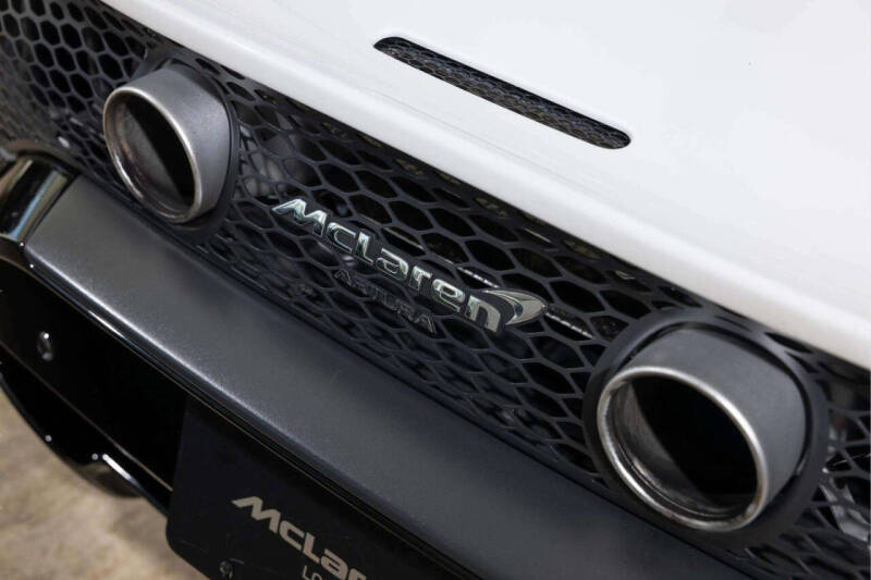 2024 McLaren Artura