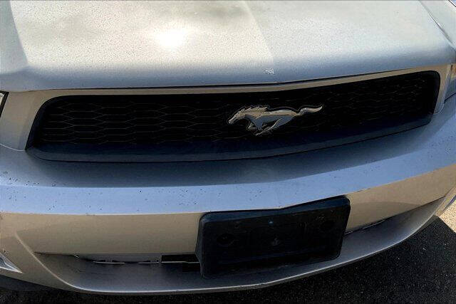 2010 Ford Mustang V6