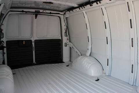 2025 Chevrolet Express 3500
