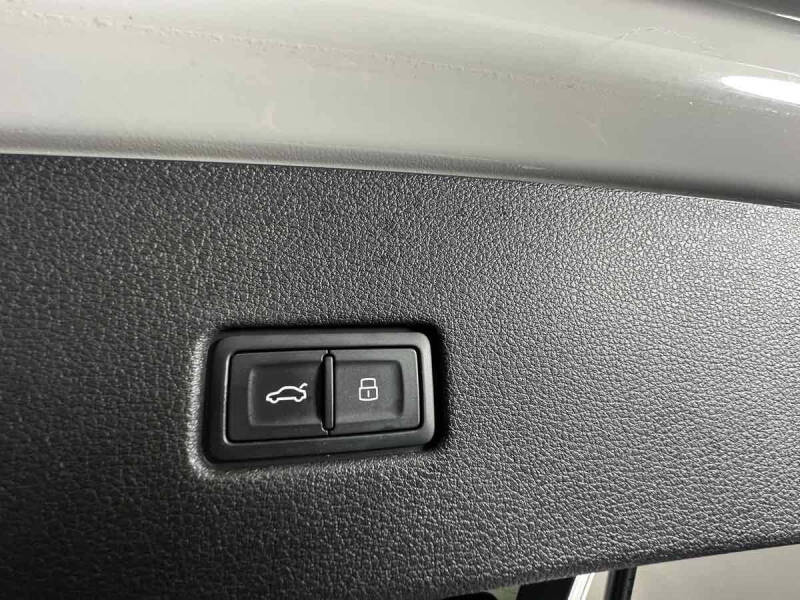 2022 Audi Q8 quattro Prestige 55 TFSI