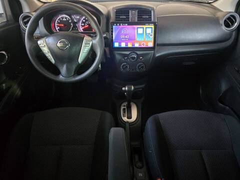 2016 Nissan Versa 1.6 SV