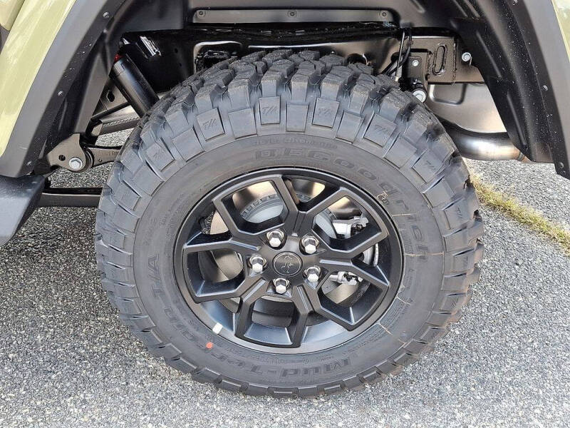 2025 Jeep Gladiator Sport