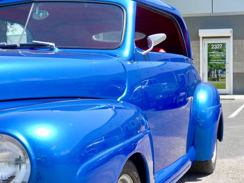 1948 Ford Super Deluxe