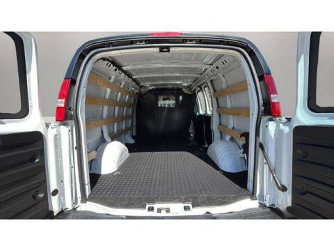 2024 Chevrolet Express 2500