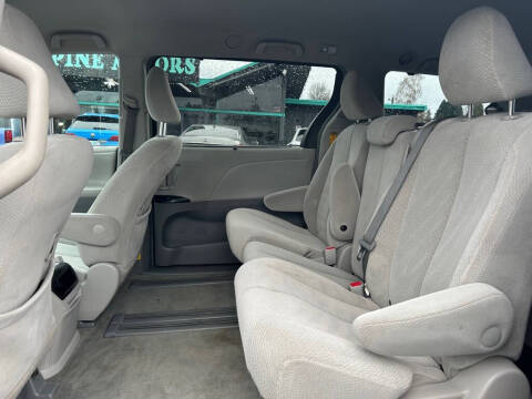 2014 Toyota Sienna