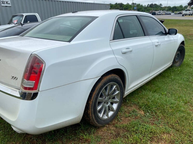 2011 Chrysler 300