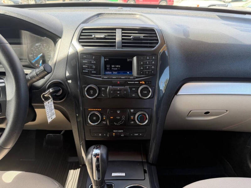 2018 Ford Explorer