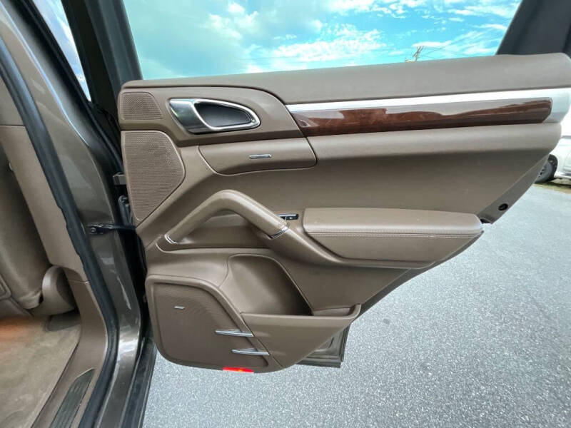 2011 Porsche Cayenne S