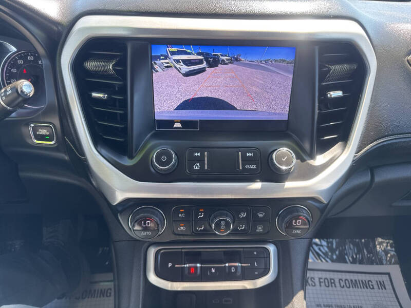 2023 GMC Acadia SLT